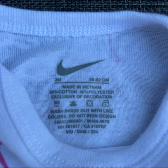 🍭Nike White Bodysuit with Pink Swooshes long sleeve - Picture 3 of 7